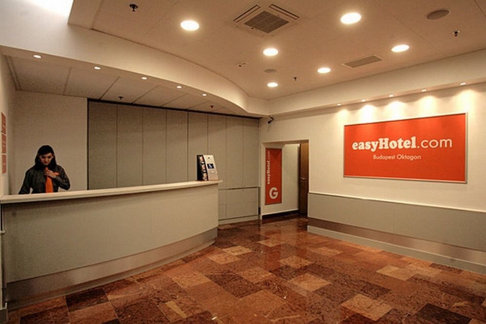 Easyhotel Budapest Oktogon Exterior foto